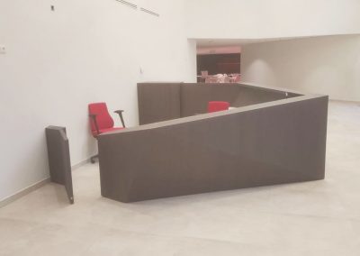 Inrichting kantoor - meubelen op maat - laminaat